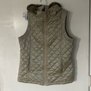 The Outback Trading CO, quilted hooded vest